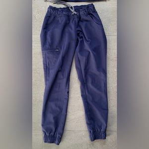 Jaanuu scrub set! Xxs top and xxsp bottoms!